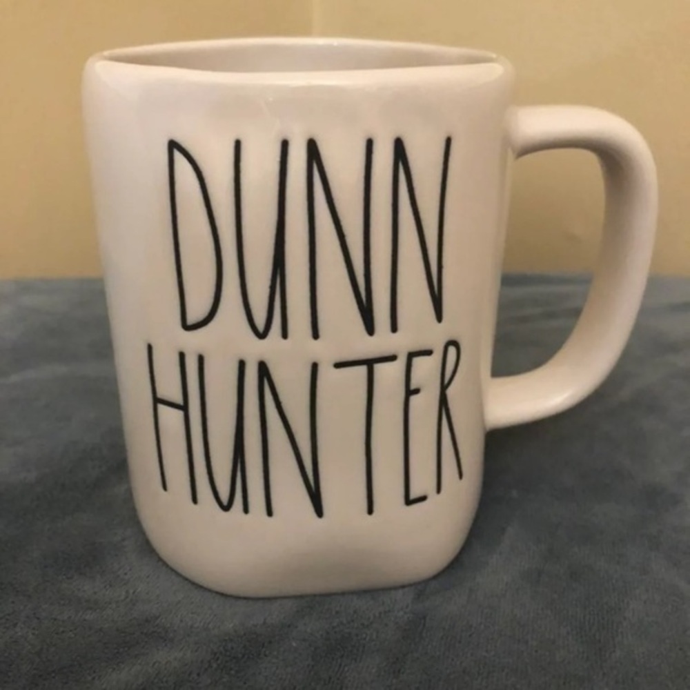 DUNN HUNTER- brand new Rae Dunn mug​